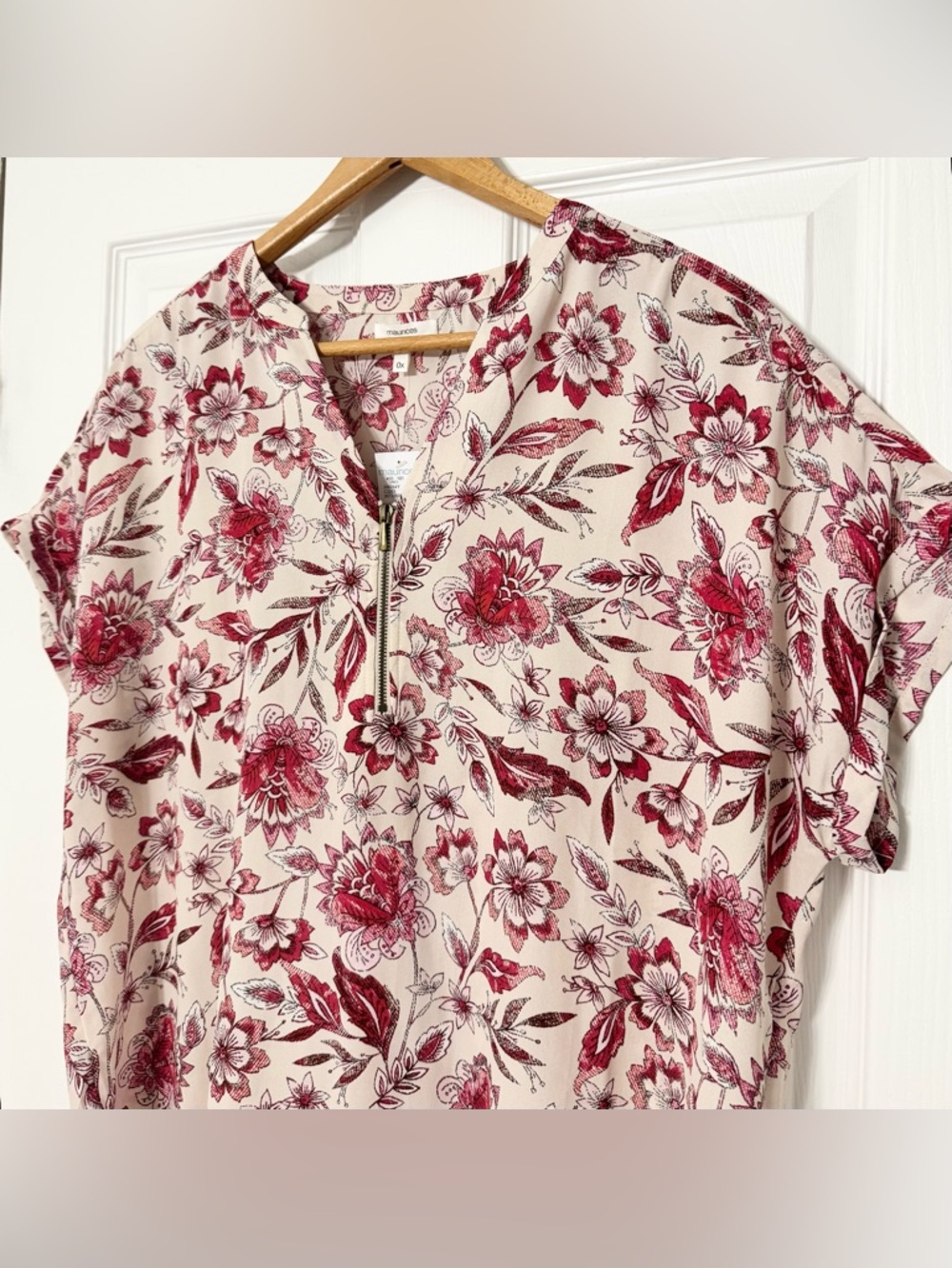 Maurices Geneva Zipper Neck Blouse Floral Pink Size 0X - Picture 3 of 12